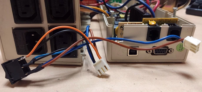 Подключаем провода к переключателю ИБП